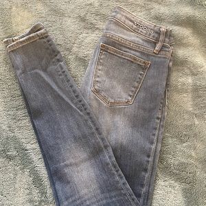 Vigoss Size 24 lightly destroyed jeans